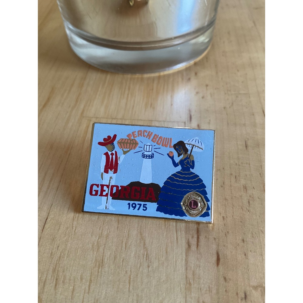 Vintage 1975 Georgia Peach Bowl Lions Club Enamel Lapel Pin Souvenir Georgia